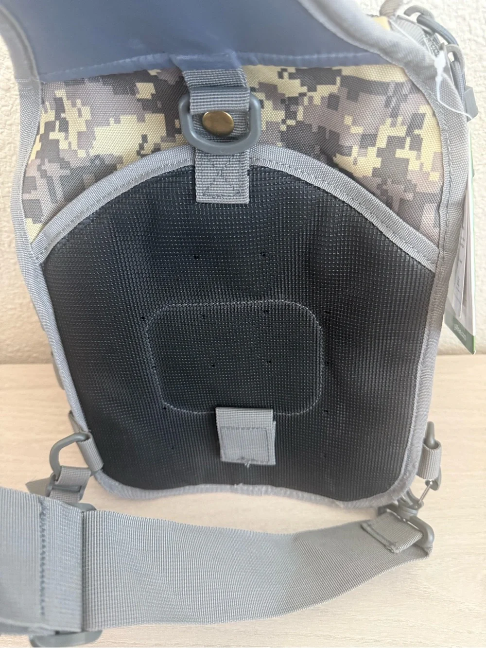 Men's Messenger Shoulder Bag in Digital Gray Camo